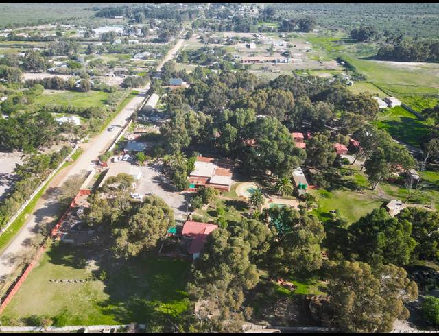 42,857M² LODGE FOR SALE IN CAPE FARMS